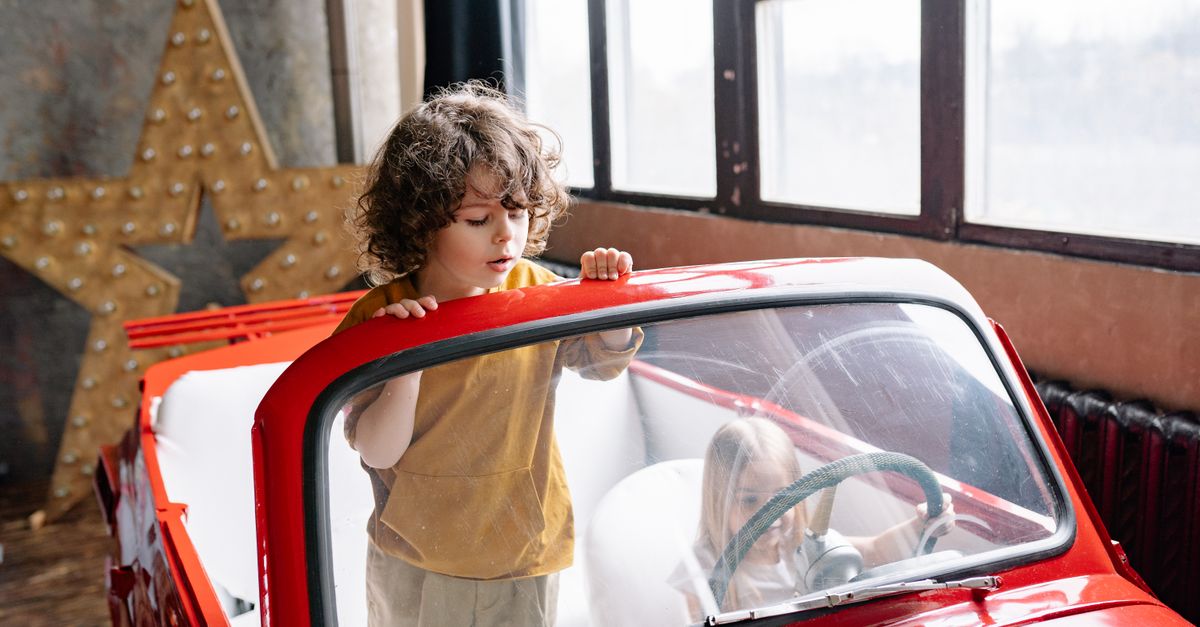 Child Locked in a Hot Car in San Antonio? Do This First — Bexar County Locksmith