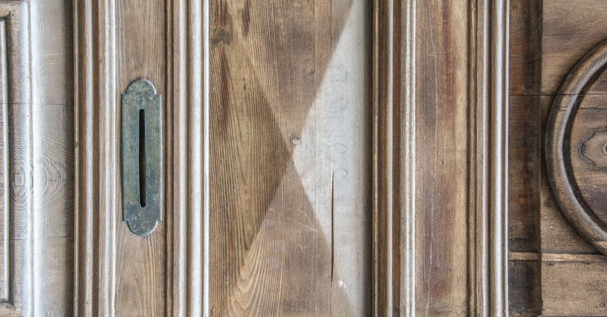 front door lock key — Bexar County Locksmith